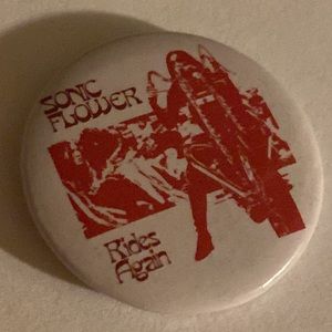 BRANDY MELVILLE SONIC FLOWER RIDES AGAIN PiN w/Brandy Stickers & 1 bonus pin